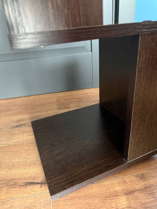 Прикроватная тумбочка 3