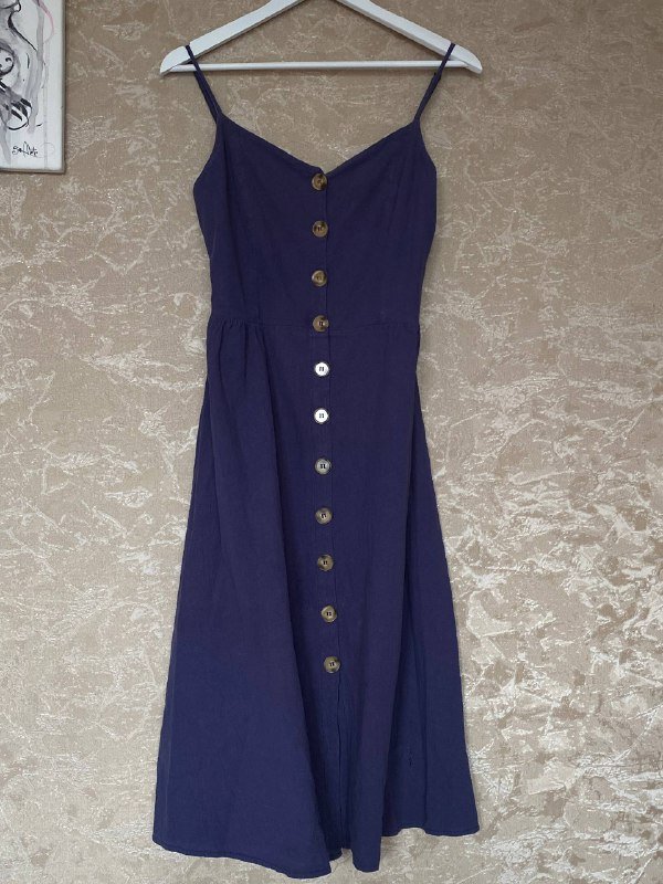 Хлопково-льняное платье цвета индиго на пуговицах