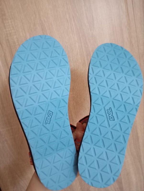 новые Teva 40/41 размер 2