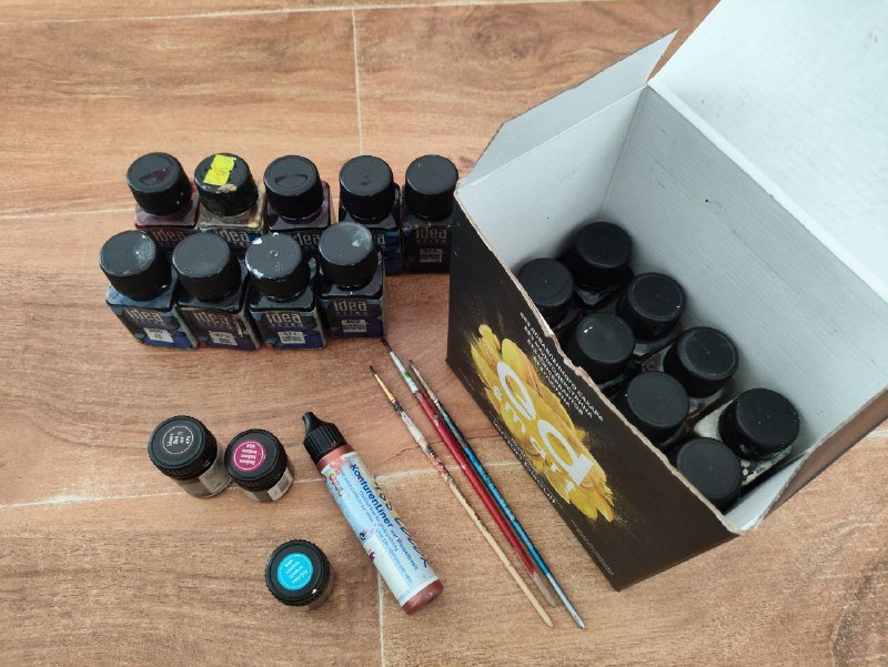 Набор красок по стеклу, кисти