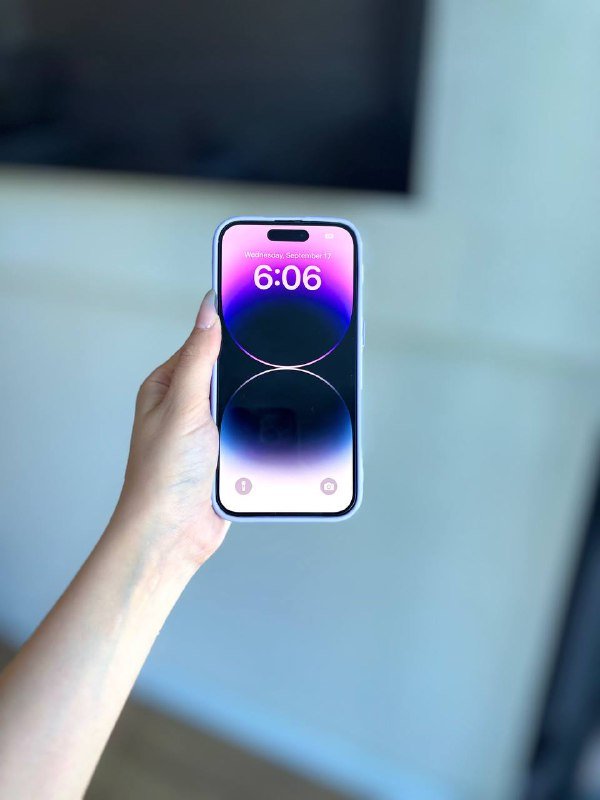 iPhone 14 Pro, iPad Air, AirPods Pro 2 1