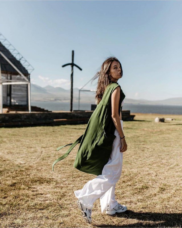 Зеленая накидка COMODE