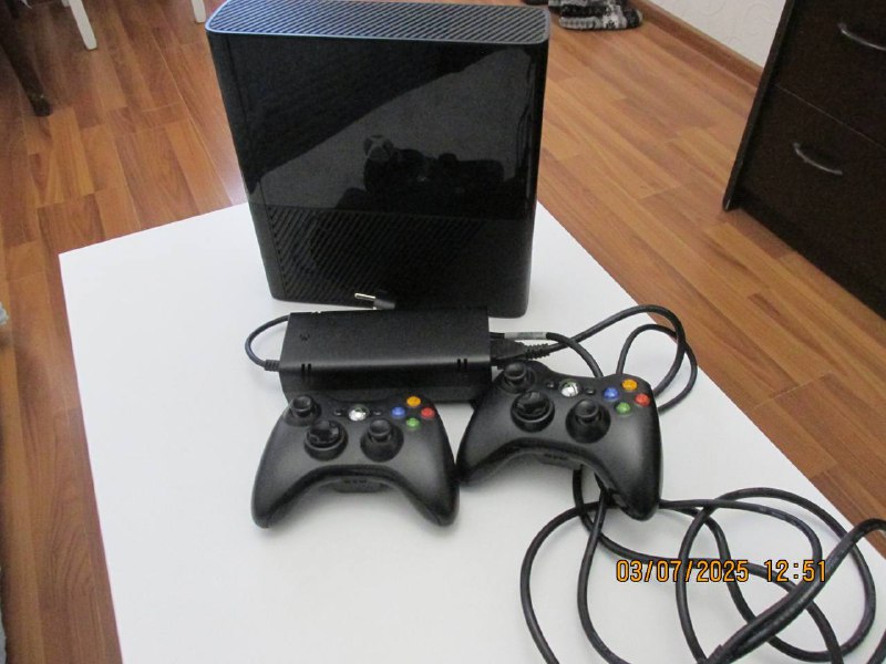 Xbox 360 elite with games and Canon Power Shot 2