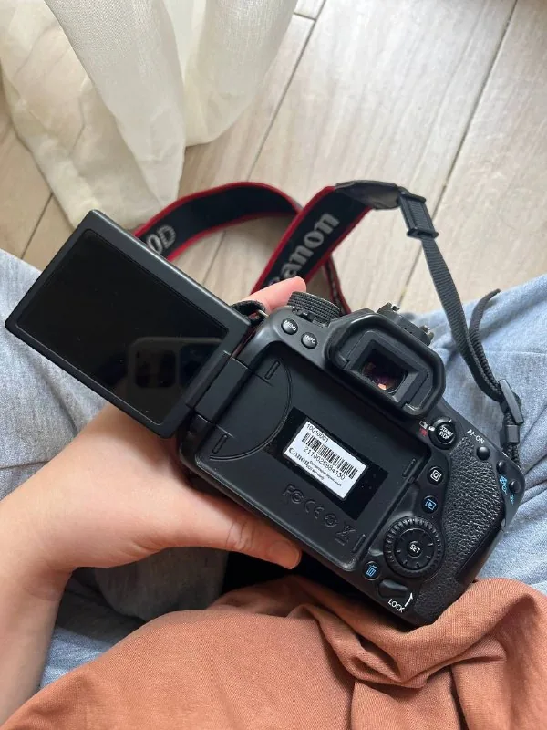Canon 80D camera with 50 mm lens 1