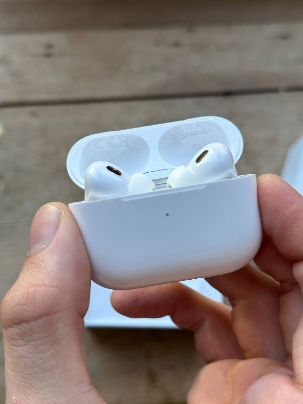 AirPods Pro 2 (USB-C) 2
