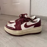 Женские кроссовки Nike 2