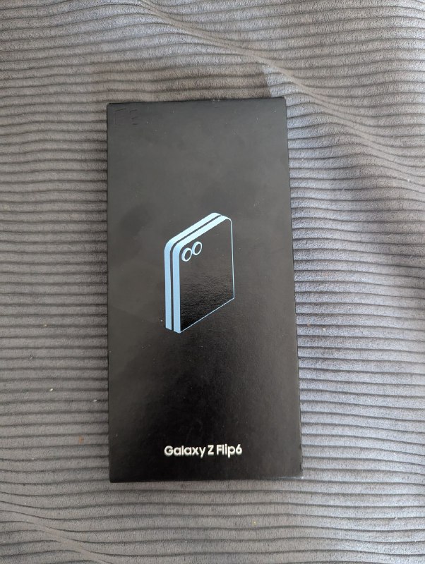 Samsung Galaxy Flip 6