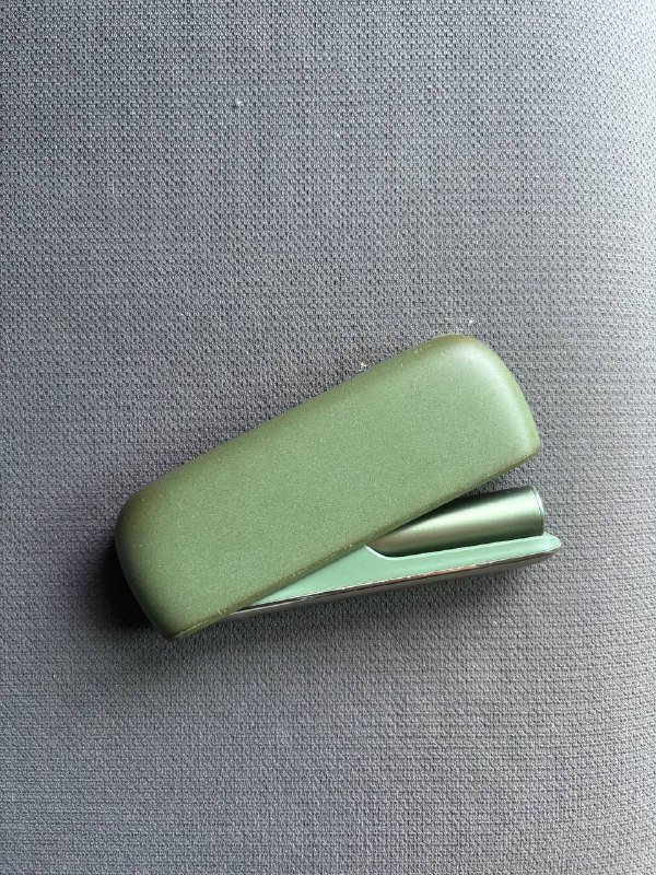 IQOS ILUMA электронное устройство для нагревания табака 3