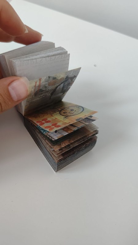 Бумага и стикеры для скрапбукинга без клея