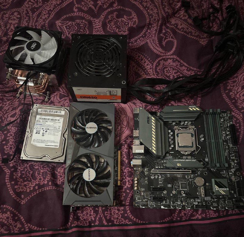 Видеокарта RTX 3060TI, Материнская плата MSI B560M, Процессор I5 10400F, Жёсткий диск Samsung 1000GB, Блок питания DEEPCOOL DN650, Кулер для процессора