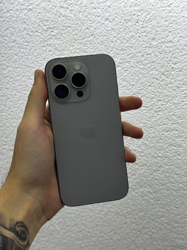 iPhone 16 Pro 128 GB серый титановый 2