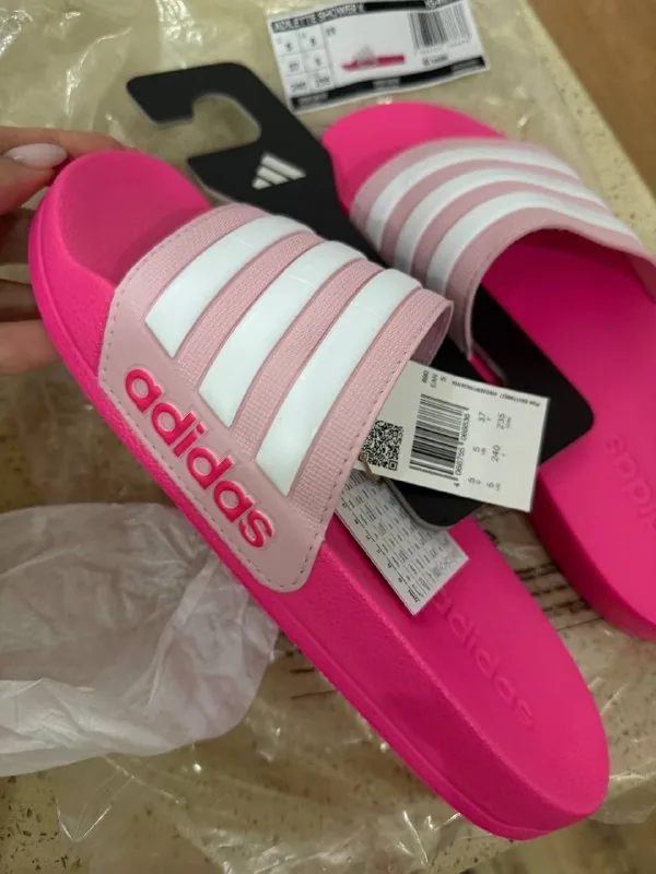 Женские шлёпанцы Adidas 1