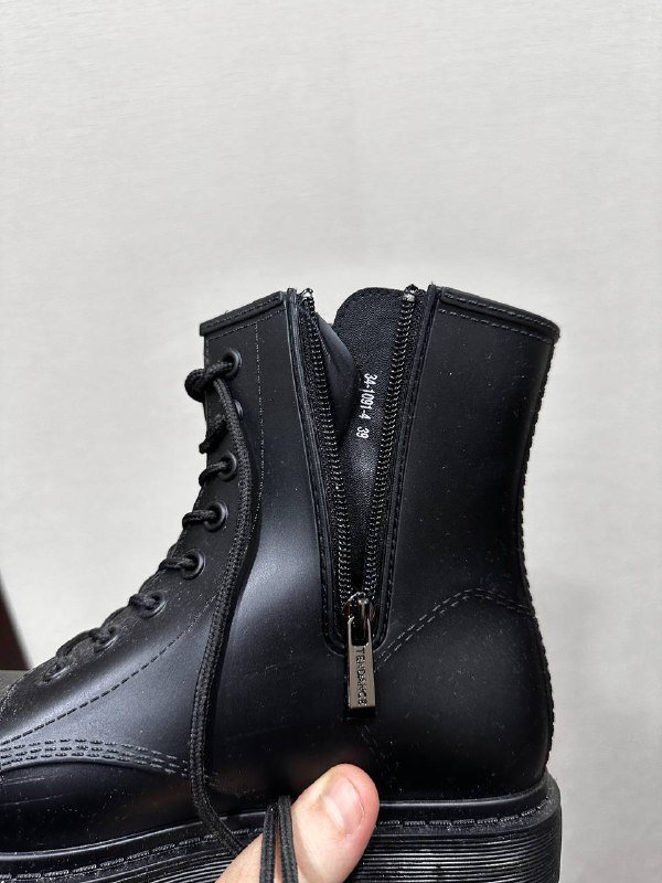 Резиновые сапоги женские 39, мужские 45-46 размер 5