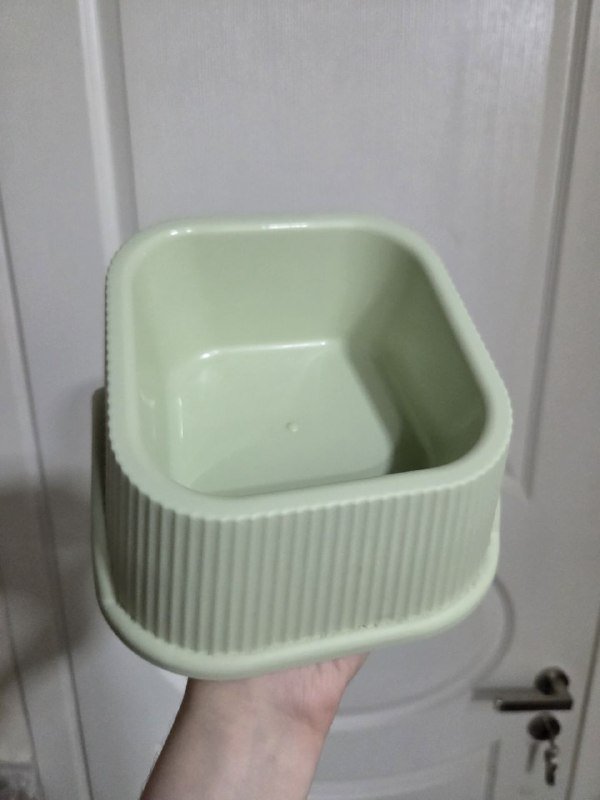 Высокая миска для корма и горшок с совком