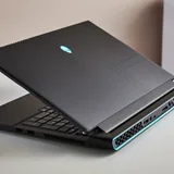 Alienware M17 R3 Gaming Laptop RTX 2070 i7 17.3 inch 2