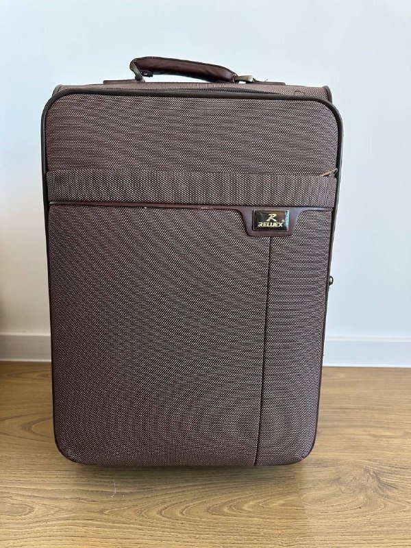 Тканевый чемодан на двух колесах размер S