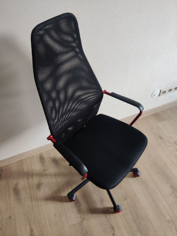 Кресло IKEA HUVUDSPELARE 4