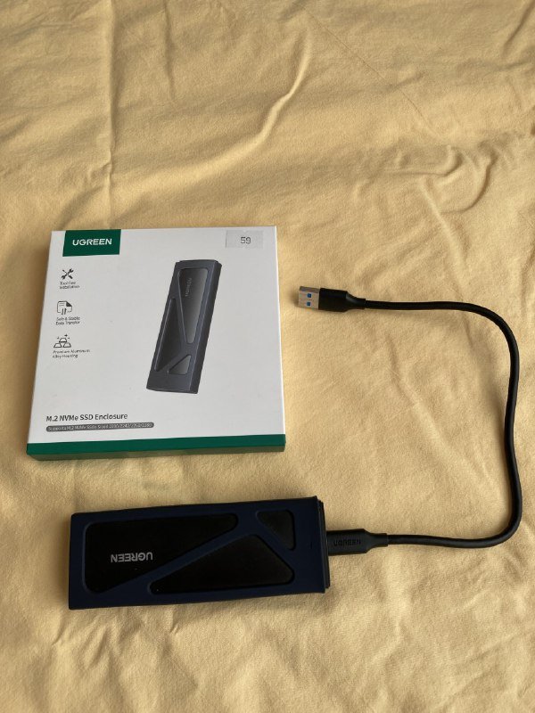 UGREEN USB M.2 NVMe SSD кейс с кабелями и чехлом