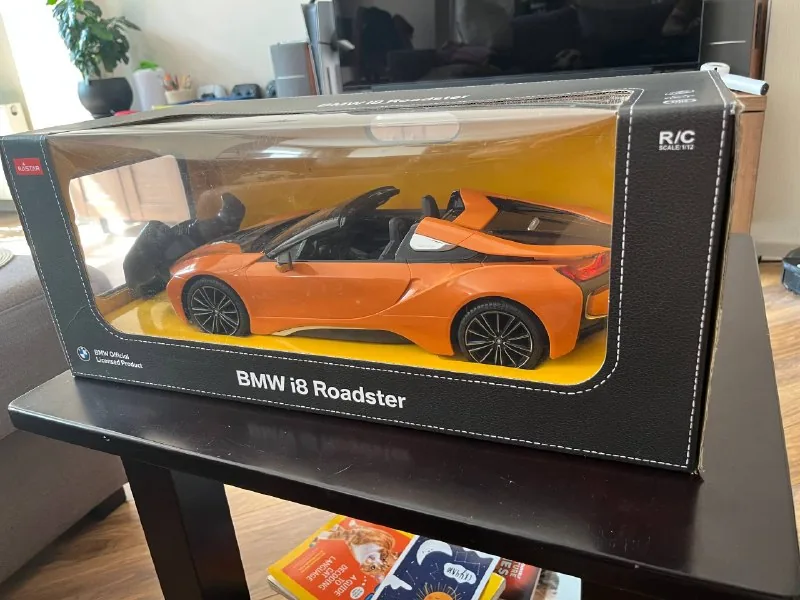 Радиоуправляемая машина BMW i8 Roadster 1