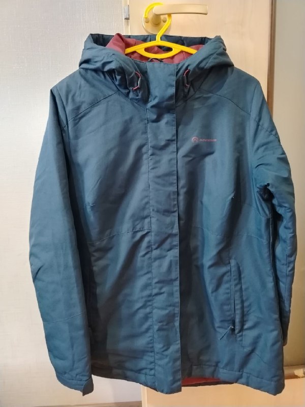 Пиджак мужской Mango, Куртка женская Outventure, Брюки женские Outventure, Майка женская 4