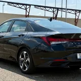 Hyundai Elantra SEL 3