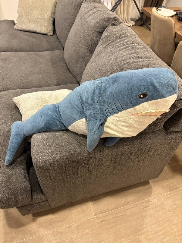 Плюшевая игрушка акула из Икеи 2