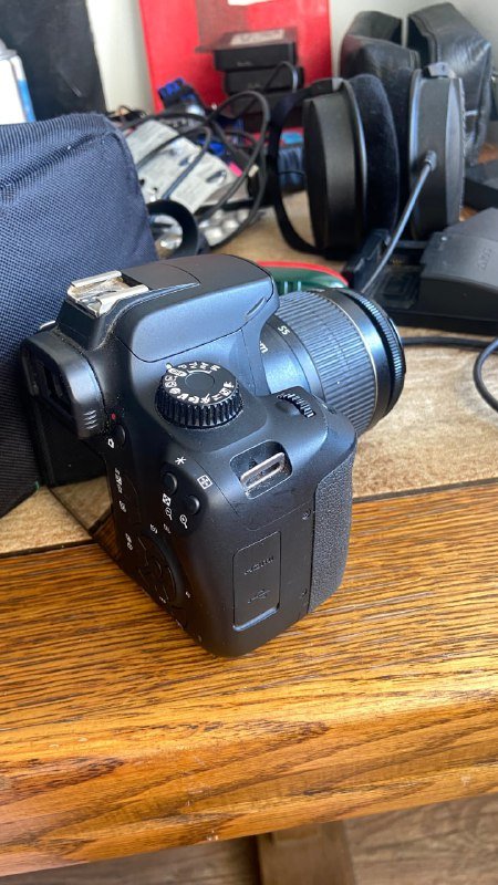 Зеркальный фотоаппарат Canon EOS 4000D с аксессуарами