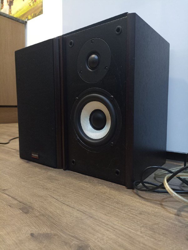 Колонки Microlab, автодиагностический комплекс, GPS трекер, умная розетка, джойстик, постельное бельё IKEA и Tango, диски XBOX360, бактерицидная лампа