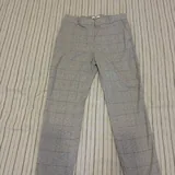Женские классические брюки H&M в клетку 1