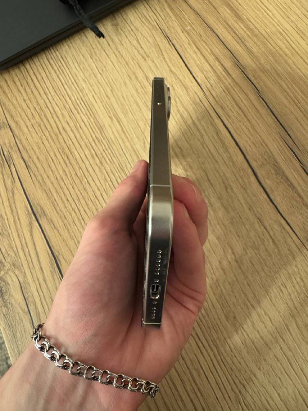 iPhone 15 Pro Max 256GB 4