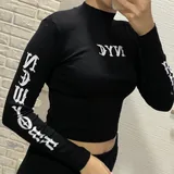Черные лонгслив и брюки, белый худи 1