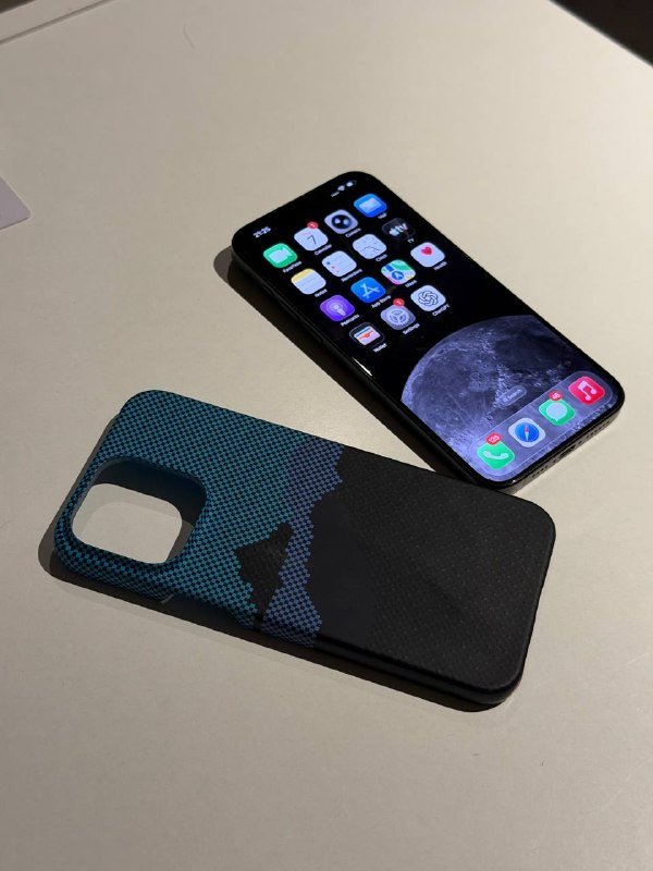 iPhone 15 Pro Max 6
