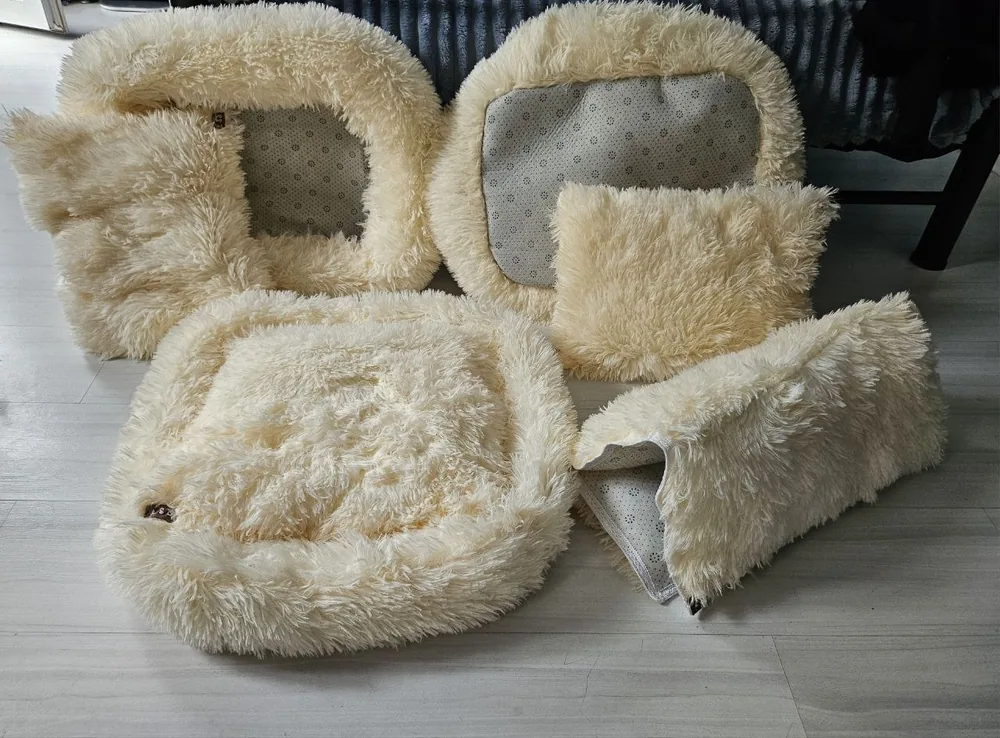 Лежанки и матрасики для животных 1