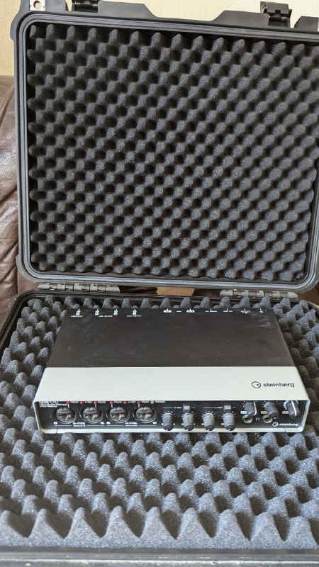 Звуковая карта Steinberg UR44 3