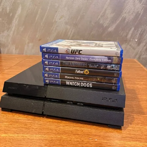 PlayStation 4, 2 геймпада, игры