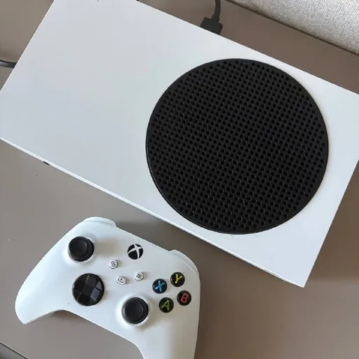 Xbox Series S 500 ГБ с геймпадом