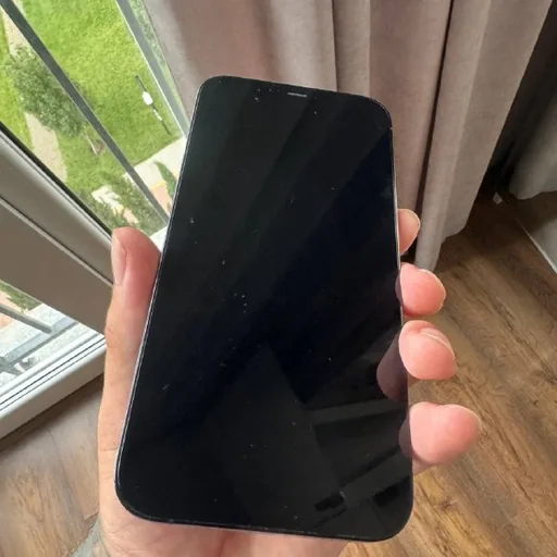 iPhone 12 Pro Max, MacBook Pro 13, объектив YoungNuo