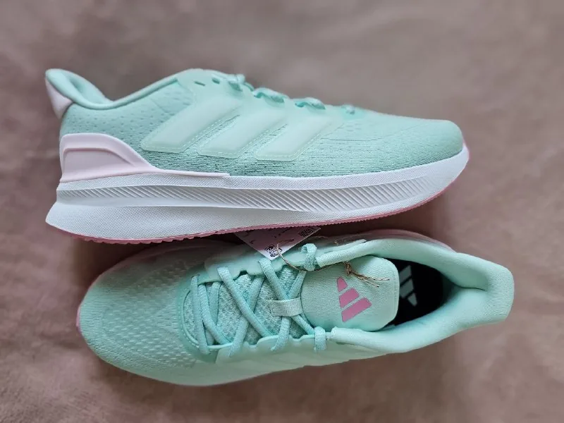 Кроссовки Adidas 1