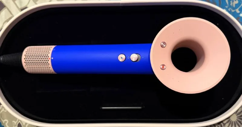 Фен Dyson Supersonic HD07 1