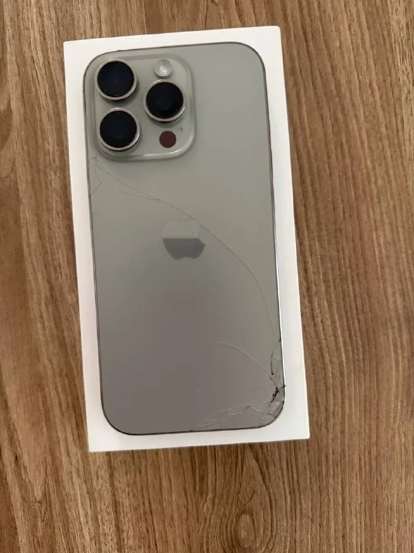 iPhone 16 Pro 1