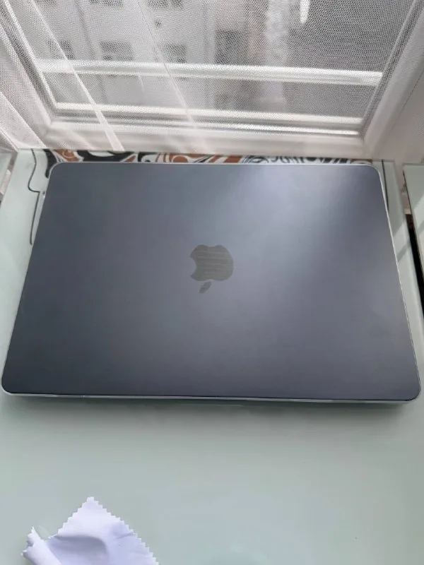 MacBook Air 13 M4 16/512GB 1