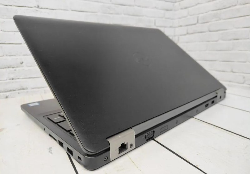 Ноутбук Dell Latitude E5570 i7 8 ядер 8ГБ SSD 500ГБ 7