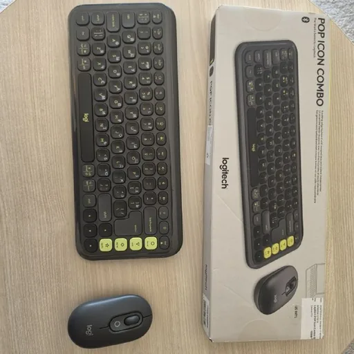 Комплект Logitech POP Icon Combo: клавиатура и мышь