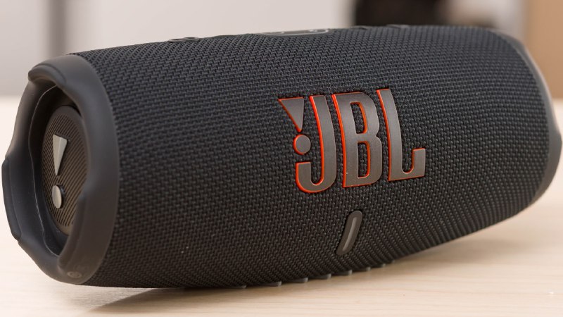 JBL Flip 6, JBL Charge 5 колонки