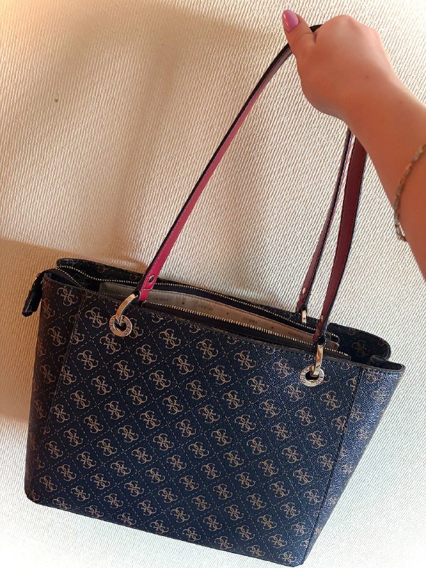 Сумка Guess