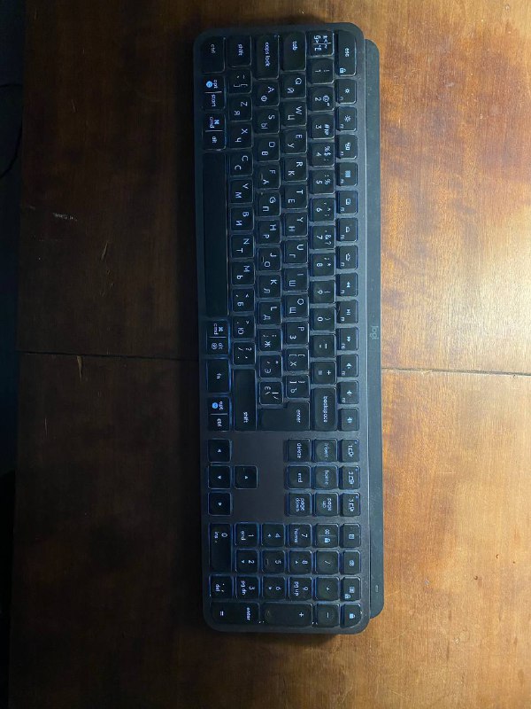 Компьютер, монитор ASUS ProArt PA27AC, клавиатура Logi 4