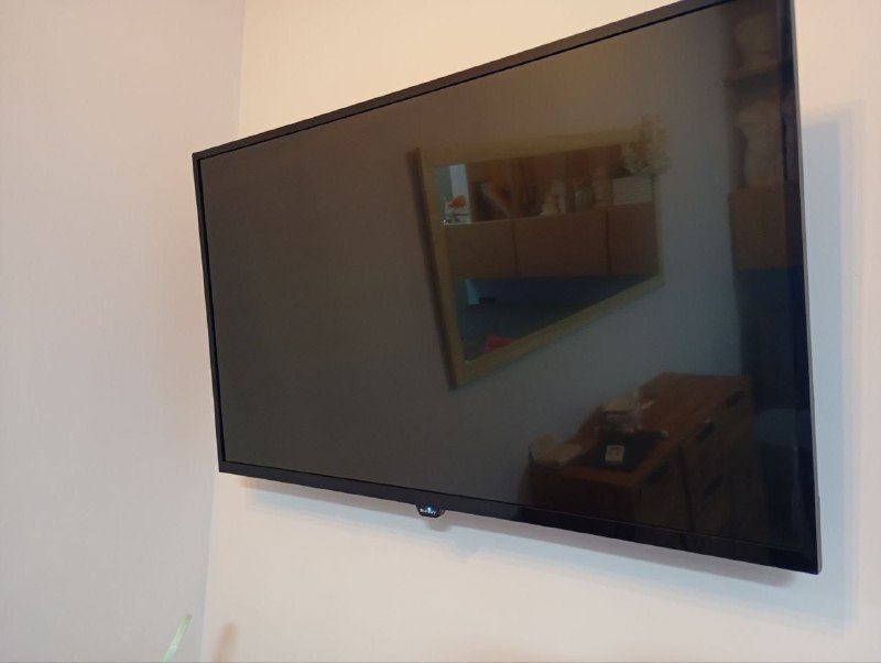 Телевизор Sunny 43" LED-TV с пультом CRS-300AT 2