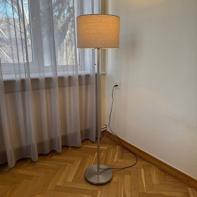 Торшер JYSK Kristof, умная лампочка Linus