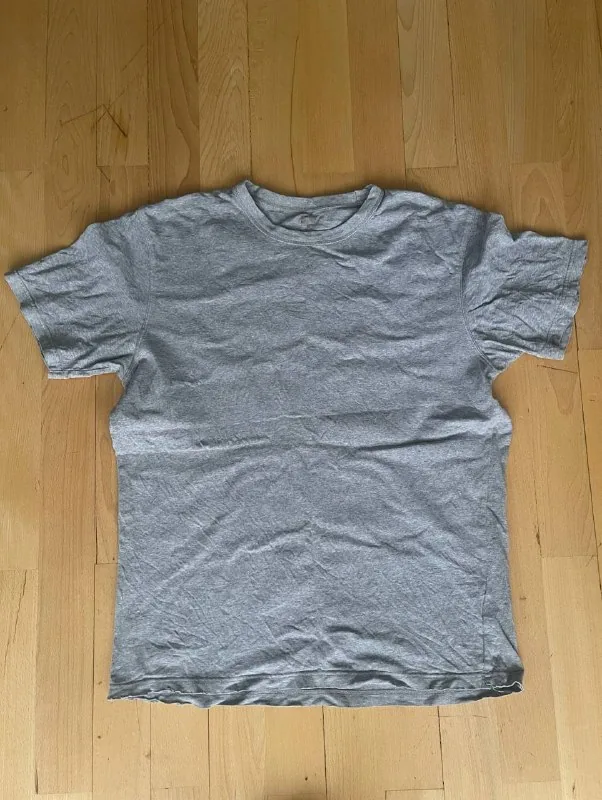 Футболка Uniqlo L, 2 шт