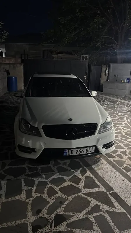 Mercedes-Benz 1